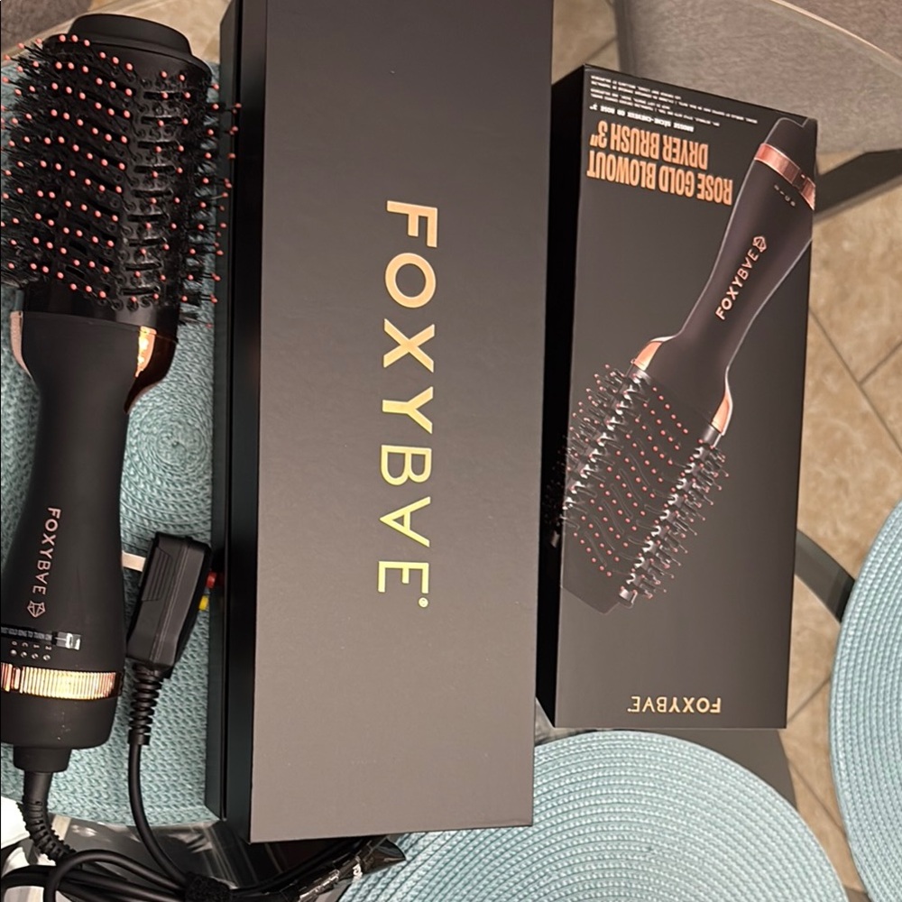 FoxyBae Rose Gold Blowout Dryer Brush